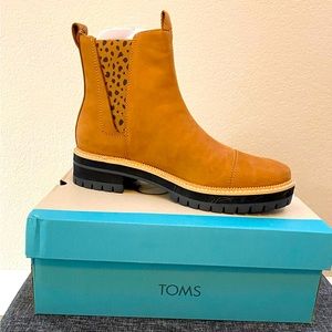 Toms Waterproof Dakota Ankle Boots
